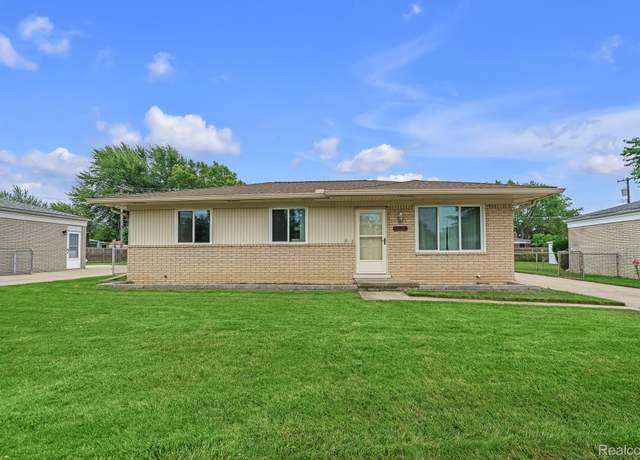 Property at 18576 Matthew Dr, Clinton Township, MI 48035, 3 beds, 2 baths