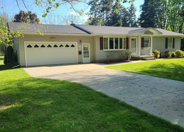 Property at 4590 Main St, Applegate, MI 48401, 3 beds, 1.5 baths
