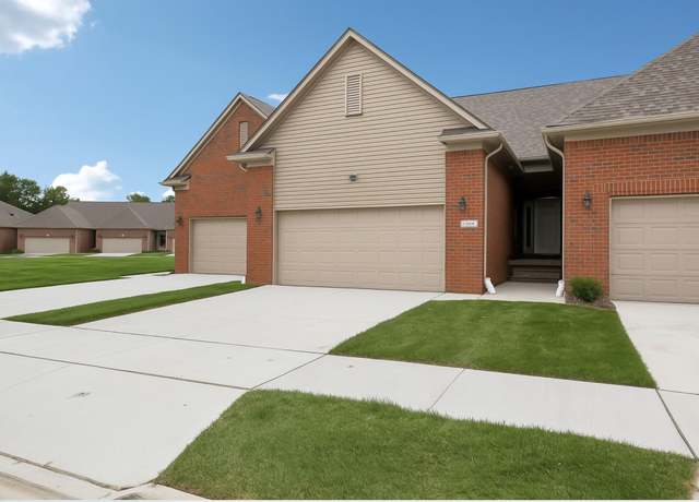 Property at 48323 Whittington Dr, Chesterfield Township, MI 48047, 2 beds, 2 baths