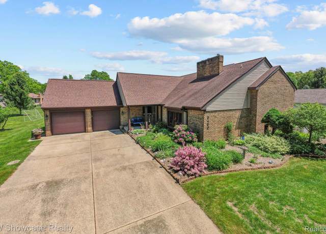Property at 3430 Woodvalley Dr, Lapeer, MI 48446, 4 beds, 3.5 baths