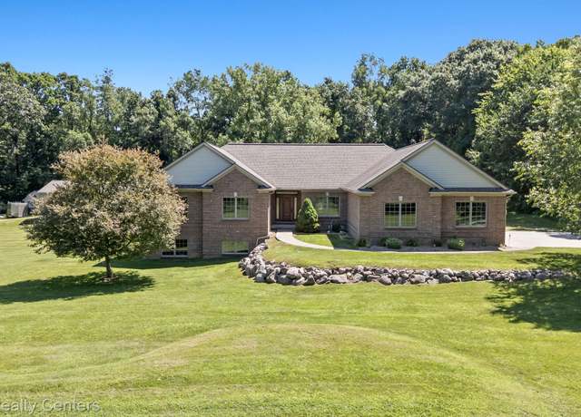 Property at 10180 Hadley Rd, Clarkston, MI 48348, 5 beds, 4.5 baths