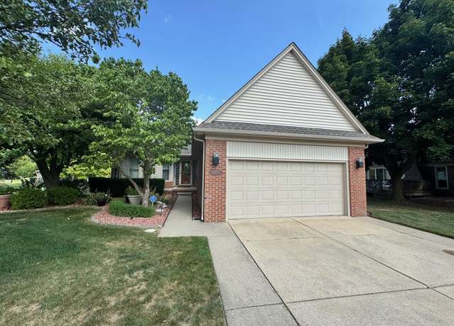 Property at 6955 Cross Creek Dr, Washington Township, MI 48094, 2 beds, 2 baths