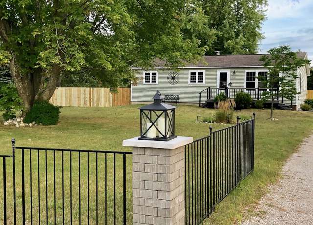 Property at 4535 Norton Dr, Grawn, MI 49637, 4 beds, 1.5 baths