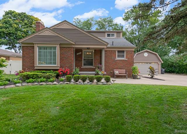 Property at 14962 Beatrice St, Livonia, MI 48154, 4 beds, 2 baths