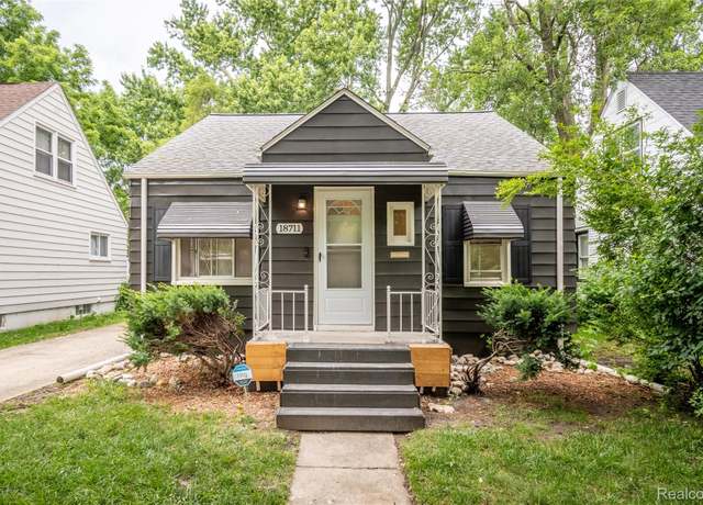 Property at 18711 Dalby St, Livonia, MI 48240, 3 beds, 2 baths