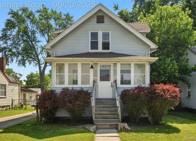 Property at 306 N Kenwood Ave, Royal Oak, MI 48067, 3 beds, 2 baths