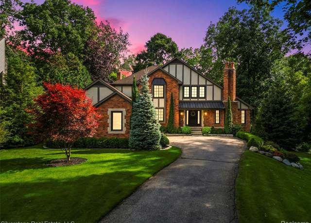Property at 1185 Bear Creek Ct, Rochester, MI 48306, 4 beds, 2.5 baths