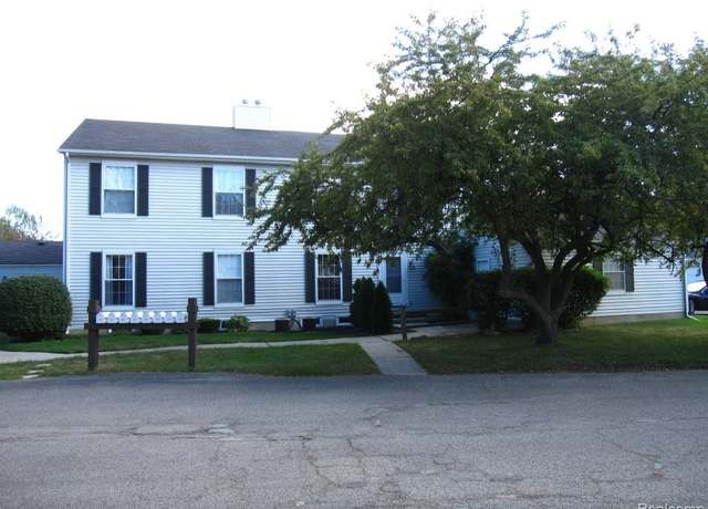 Property at 17024 Beach St, Clinton Charter Township, MI 48038, 2 beds, 1 bath