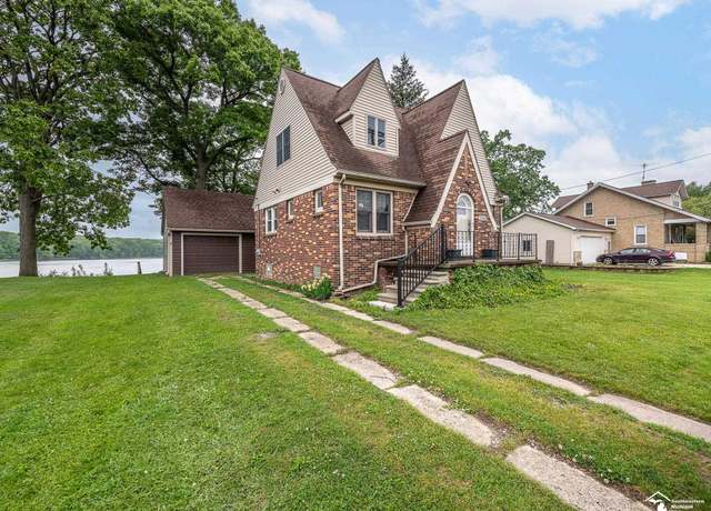 Property at 27145 James Ave, Flat Rock, MI 48134, 2 beds, 1.5 baths