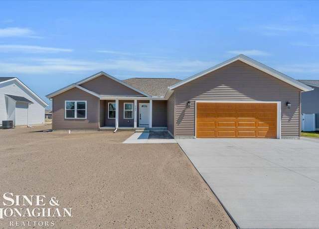 Property at 243 Oregon Ave, Marysville, MI 48040, 3 beds, 2 baths