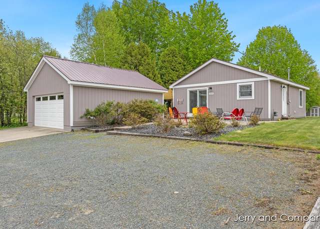 Property at 2058 N White Birch Dr, Mears, MI 49436, 2 beds, 1 bath
