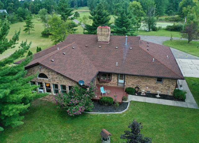 Property at 11290 Faussett Rd, Tyrone Twp, MI 48430, 3 beds, 2.5 baths