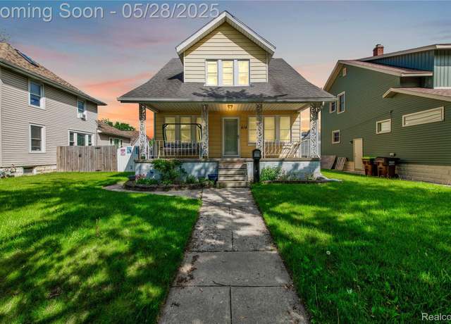 Property at 414 Riverview Ave, Monroe, MI 48162, 3 beds, 1.5 baths
