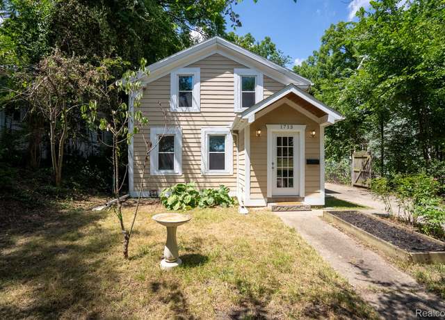 Property at 1713 Pontiac Trl, Ann Arbor, MI 48105, 3 beds, 2 baths