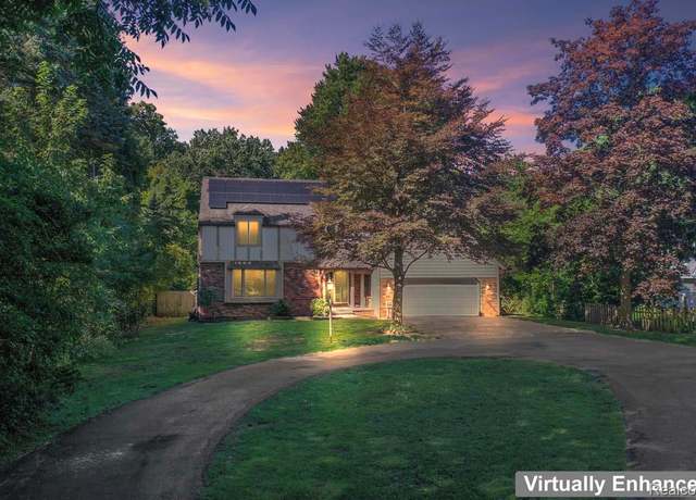Property at 4667 Lakeshore Rd, Fort Gratiot Charter Township, MI 48059, 6 beds, 3 baths