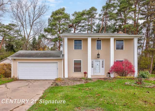 Property at 8951 Highland Dr, Freeland, MI 48623, 4 beds, 1.5 baths