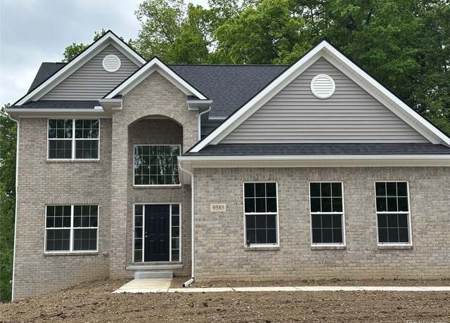 Property at 9585 Crown Ridge Dr, White Lake, MI 48386, 4 beds, 2.5 baths