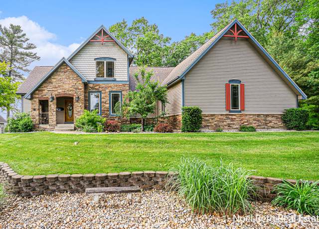 Property at 2351 Windy Ridge Dr, Muskegon, MI 49442, 5 beds, 3 baths