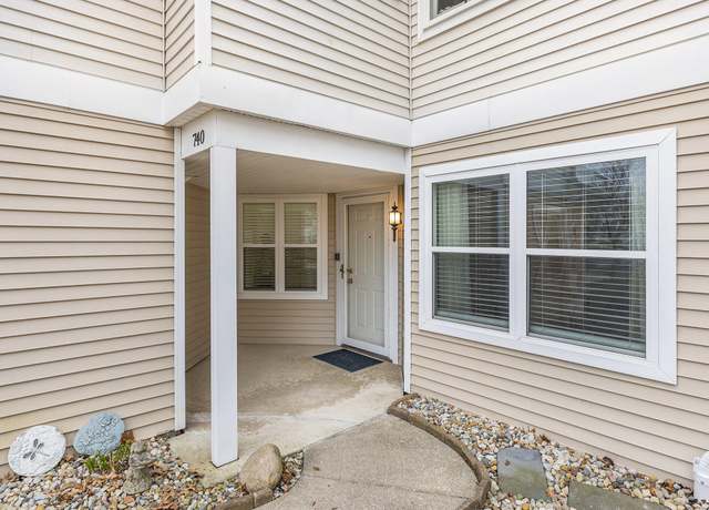Property at 740 Fieldstone Circle Cir W, Chelsea, MI 48118, 2 beds, 2 baths