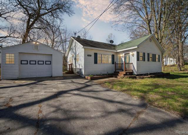 Property at 6187 Three Lakes Dr, Brighton, MI 48116, 2 beds, 2 baths