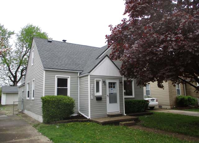 Property at 24287 Fern Ave, Eastpointe, MI 48021, 2 beds, 1.5 baths