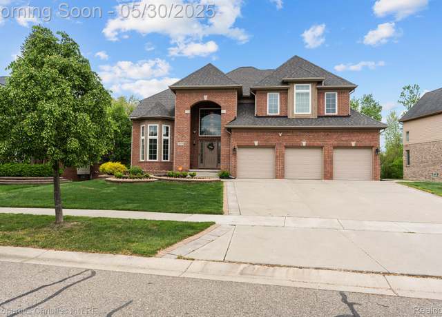 Property at 24516 Cavendish Ave E, Novi, MI 48375, 4 beds, 3.5 baths