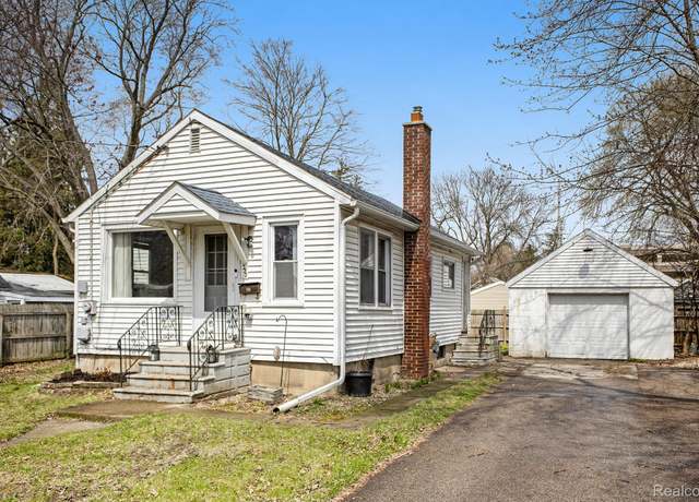 Property at 322 Astor Ave, Lansing, MI 48910, 2 beds, 1 bath