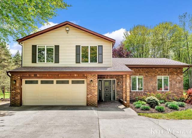 Property at 907 W Mount Garfield Rd, Norton Shores, MI 49441, 3 beds, 2 baths