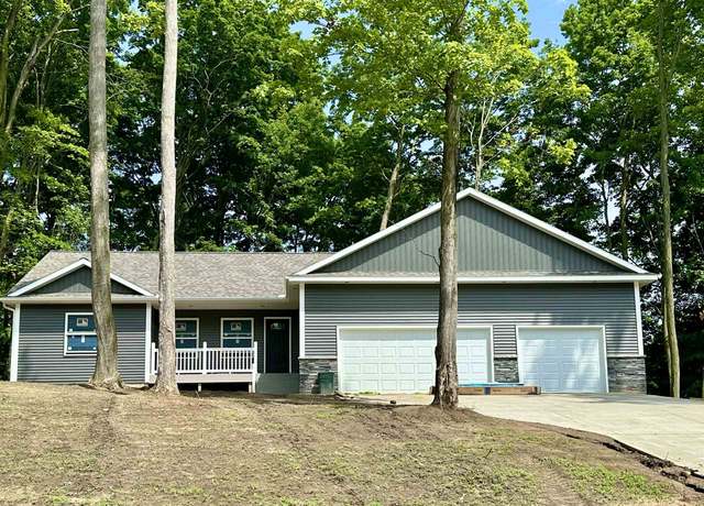 Property at 1004 Birmley Estates Dr, Traverse City, MI 49696, 3 beds, 2 baths