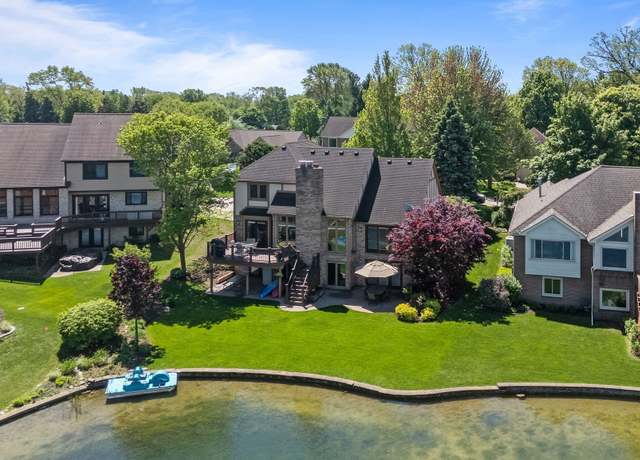 Property at 1725 S Shore Dr, Rochester Hills, MI 48307, 4 beds, 3 baths
