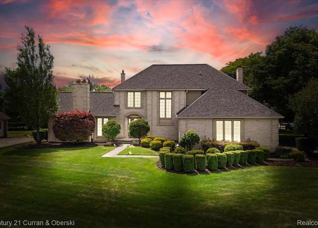 Property at 37283 Fox Gln, Farmington Hills, MI 48331, 4 beds, 2.5 baths