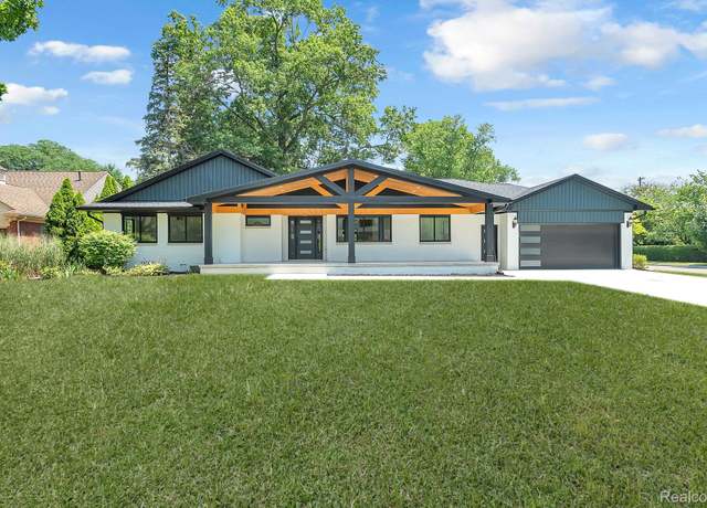 Property at 2 Ridgemont CT Ct, Dearborn, MI 48124, 4 beds, 3.5 baths