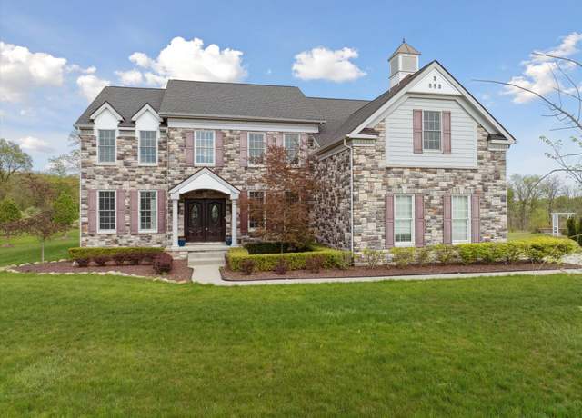 Property at 1840 Tapadera Dr, Ann Arbor, MI 48103, 5 beds, 4 baths