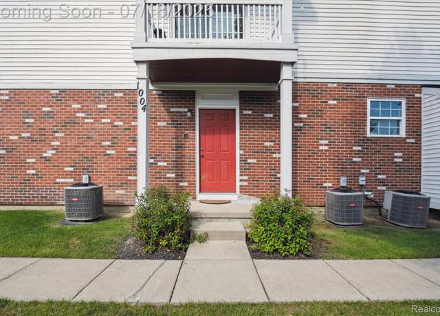 Property at 1004 Riversedge Dr, Saline, MI 48176, 2 beds, 2 baths