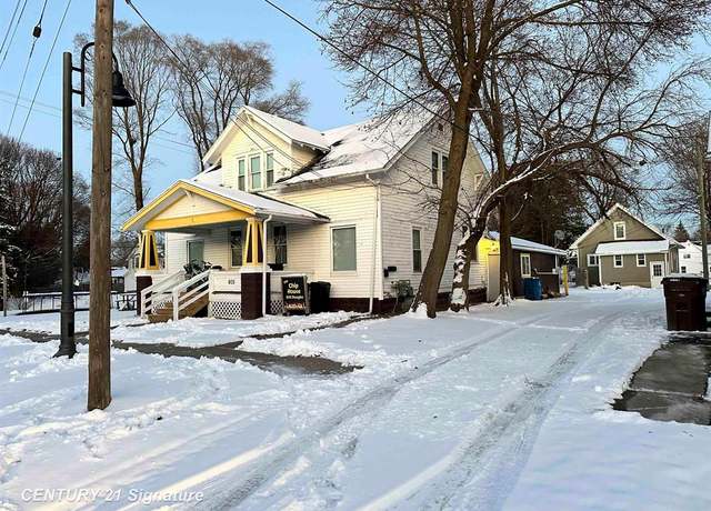 Property at 805 S Douglas St, Mt Pleasant, MI 48858, 11 beds, 3 baths