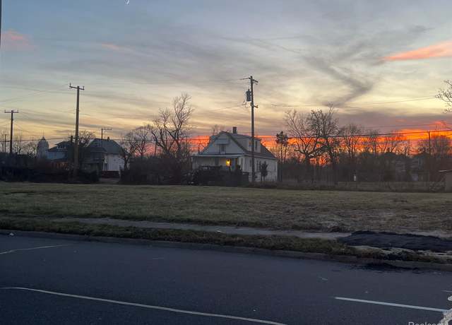 Property at 9041 Chrysler Dr, Detroit, MI 48211