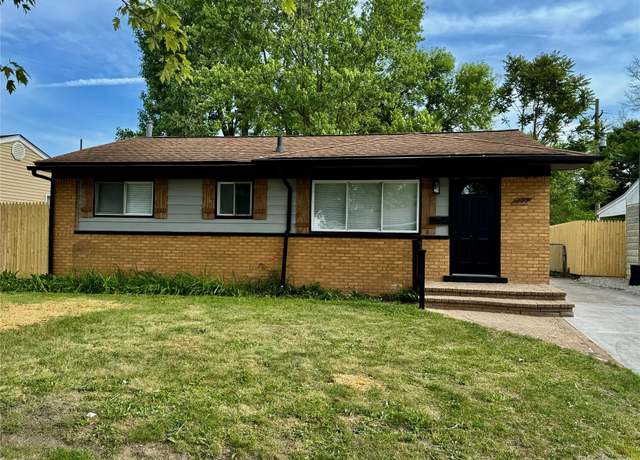 Property at 297 W Yale Ave, Pontiac, MI 48340, 3 beds, 2 baths
