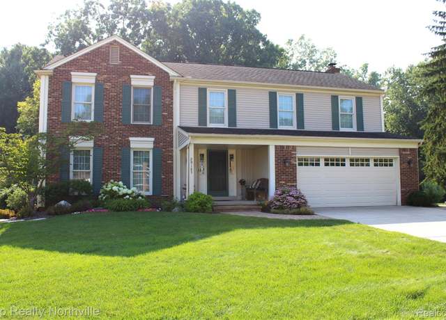 Property at 29185 Leesburg Ct, Farmington Hills, MI 48331, 4 beds, 2.5 baths