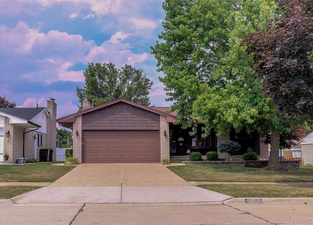 Property at 3210 Brookshire St, Trenton, MI 48183, 3 beds, 1.5 baths