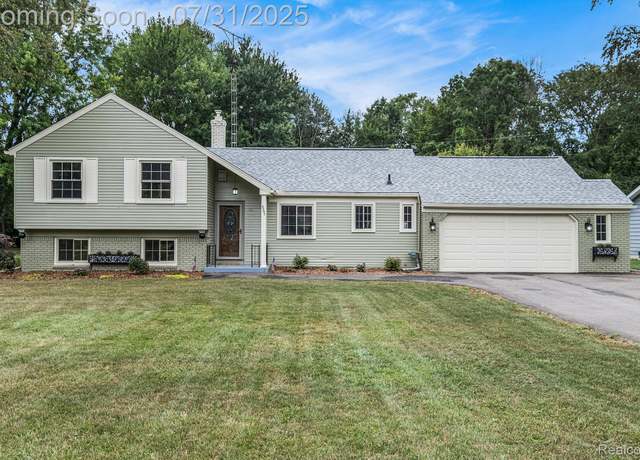 Property at 5397 Mapletree Dr, Flint, MI 48532, 3 beds, 1.5 baths