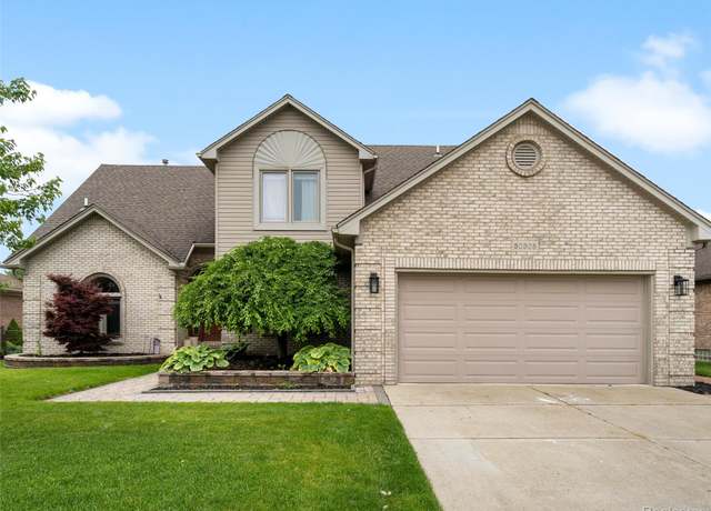 Property at 50308 Hillside Dr, Macomb, MI 48044, 3 beds, 3 baths