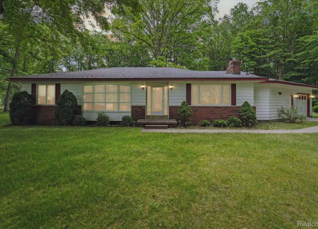 Property at 3614 Thornton Ln, North Street, MI 48049, 3 beds, 2 baths