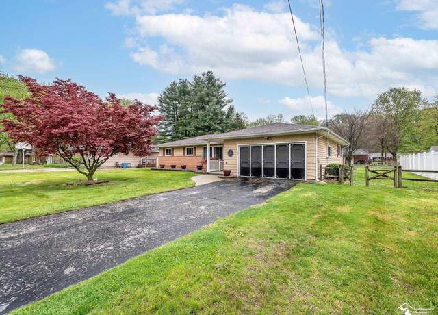 Property at 1103 Birchwood Dr, Temperance, MI 48182, 3 beds, 1.5 baths