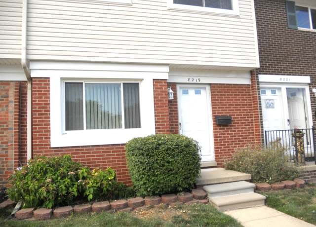 Property at 8219 Dartmouth Ave, Warren, MI 48093, 3 beds, 1.5 baths