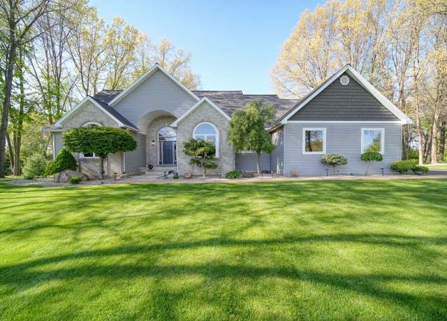 Property at 4852 Indian Creek Dr, Jackson, MI 49201, 5 beds, 3.5 baths