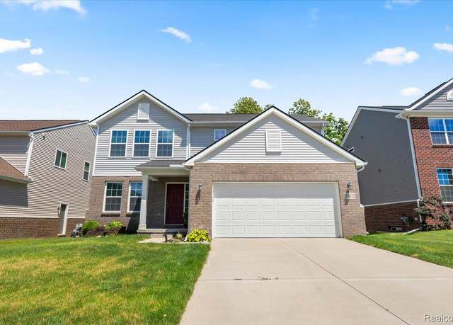 Property at 21422 Navarra Dr, South Lyon, MI 48178, 4 beds, 2.5 baths