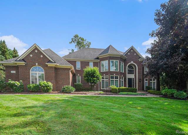 Property at 4831 Goodison Place Dr, Oakland Charter Township, MI 48306, 4 beds, 4 baths