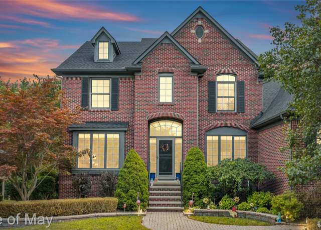 Property at 30316 Pennington Ln, Novi, MI 48377, 4 beds, 3.5 baths
