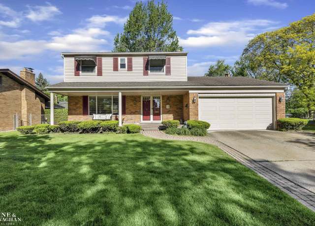 Property at 21711 Eastbrook Ct, Grosse Pointe Woods, MI 48236, 4 beds, 2.5 baths