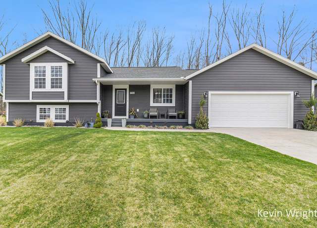 Property at 1110 Water Tower Ln, Whitehall, MI 49461, 4 beds, 2 baths